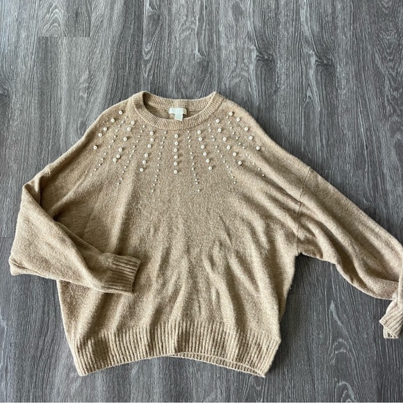 H&M Tan Pearl Sweater - Picture 2 of 9
